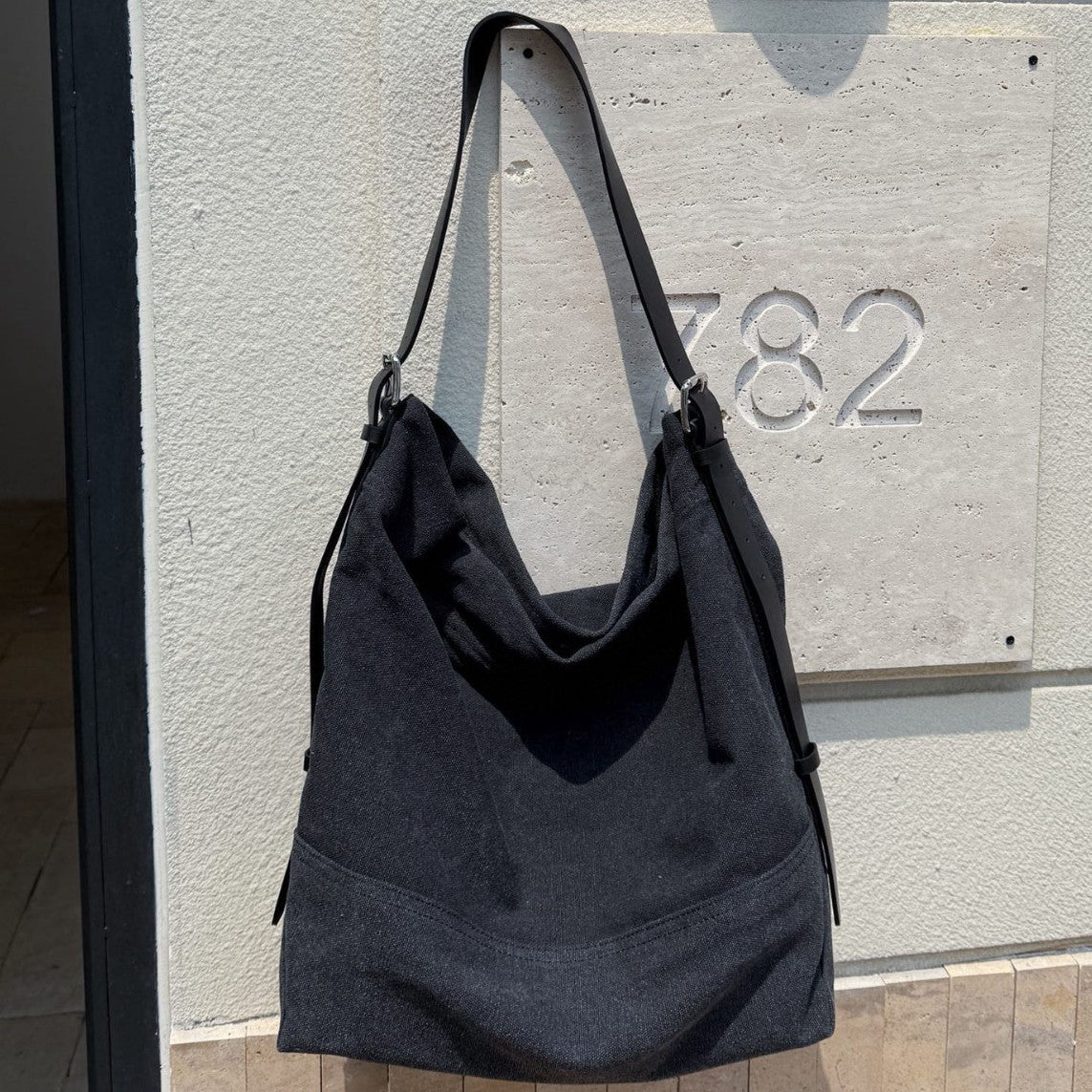 2025春夏新款网红同款时尚百搭帆布托特极简灰色设计单肩包包大包