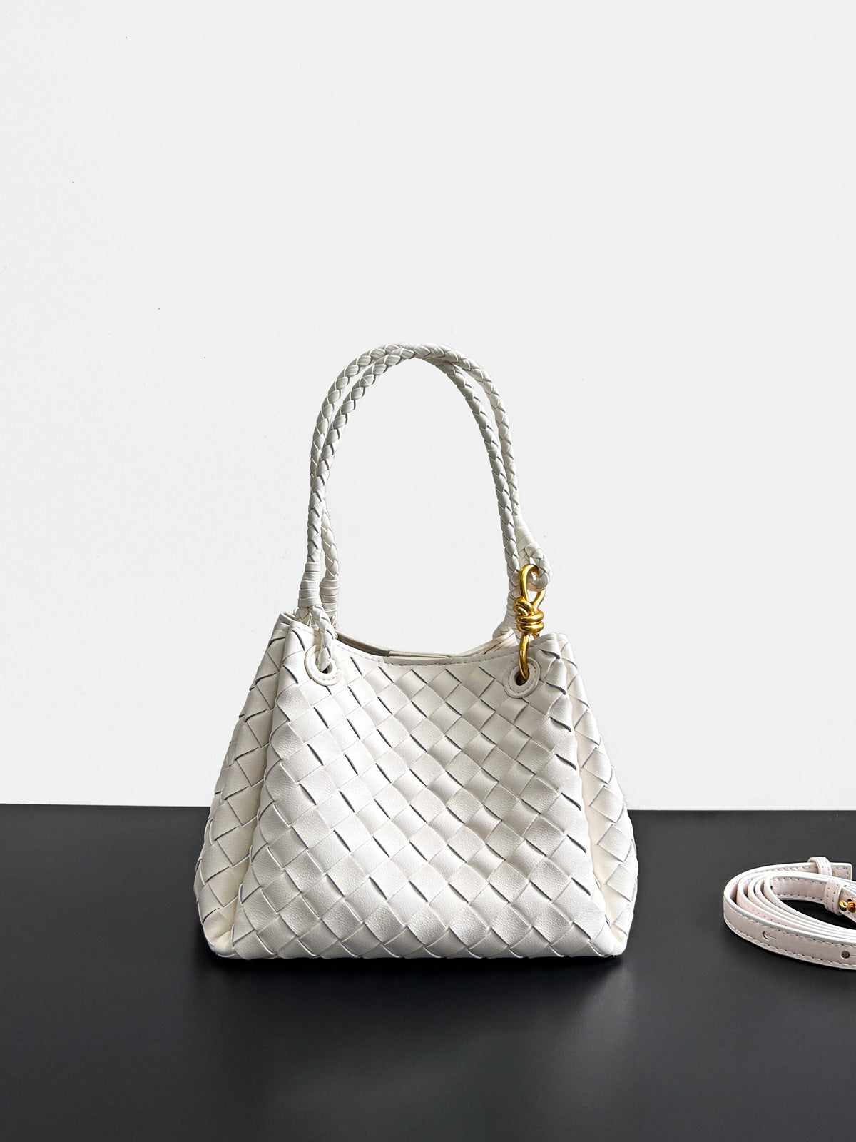 2024新款真皮编织降落伞包舒淇同款手提菜篮子大容量牛皮水桶包