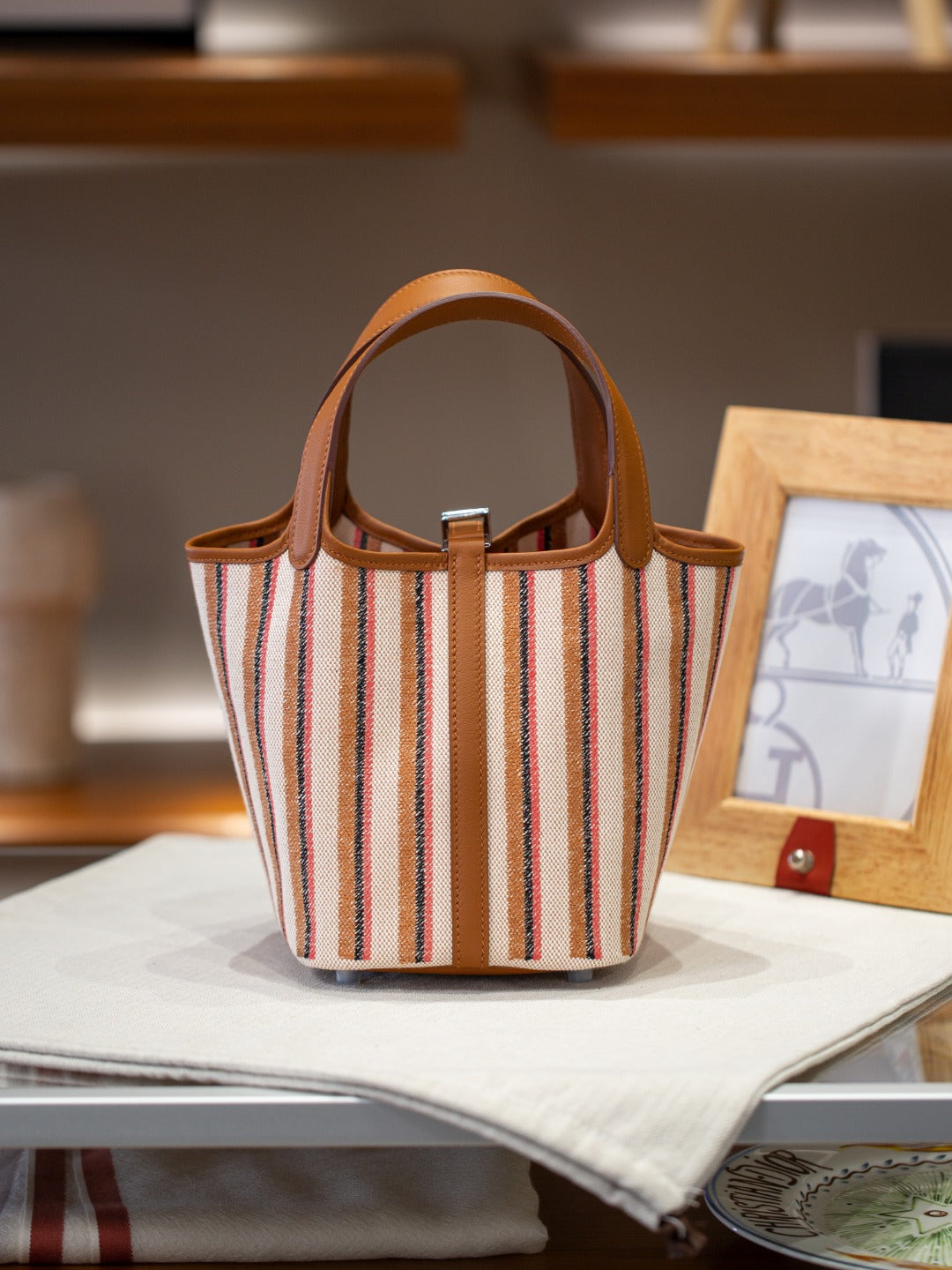 2025夏新款帆布配皮菜篮子大容量手提包通勤百搭真皮女包工厂批发