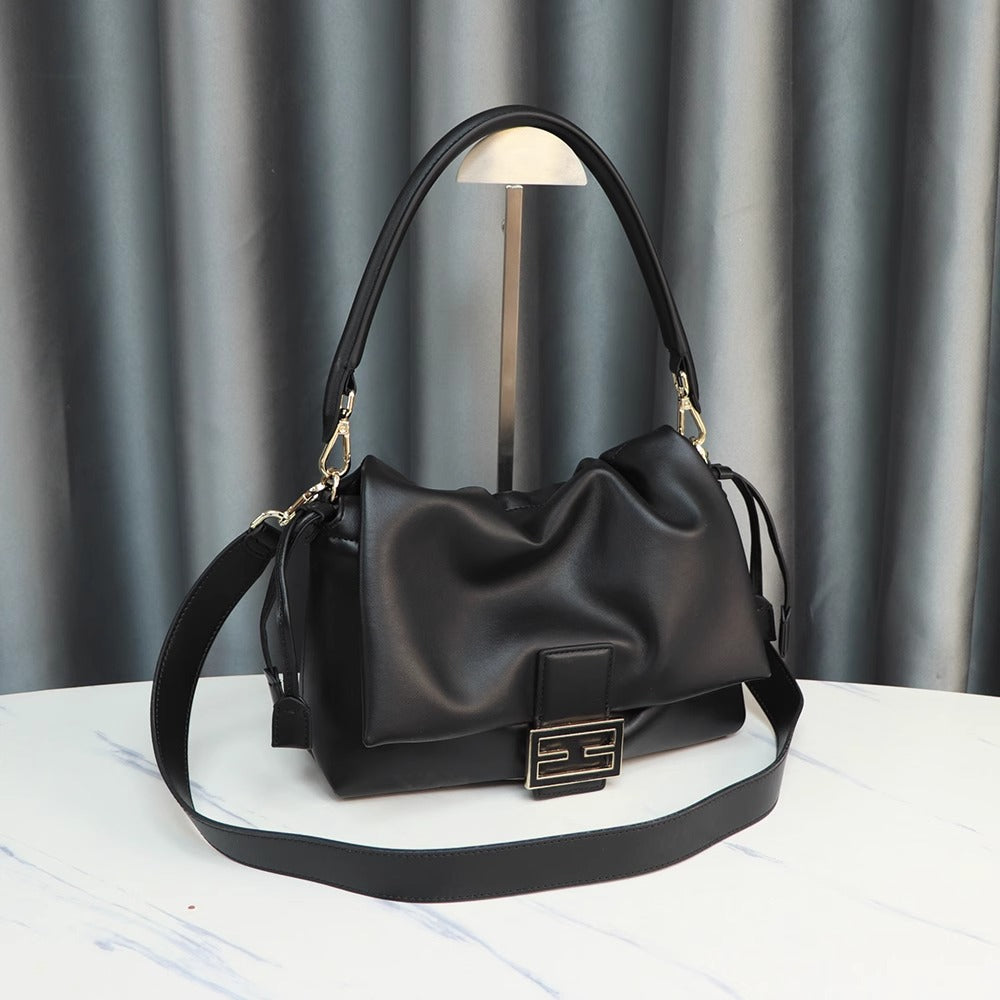 25新款法棍复古时髦抽绳腋下包轻奢高级翻盖云朵包软牛皮单肩包