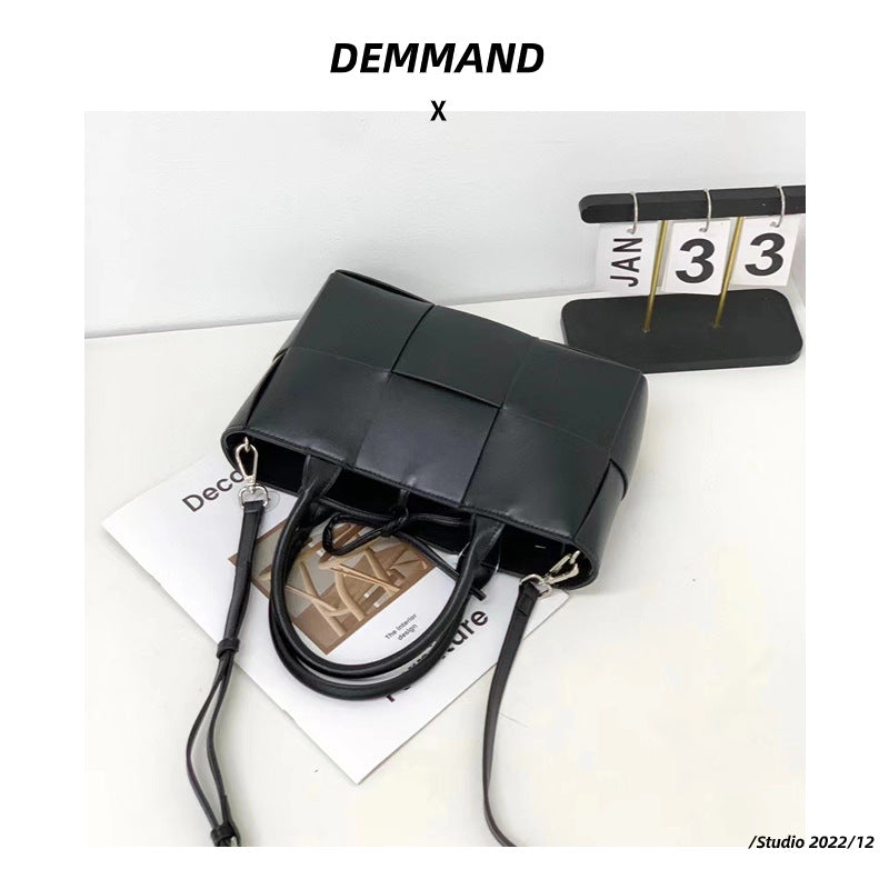 大容量编织手提包包女2023新款高级质感单肩腋下包时尚通勤托特包