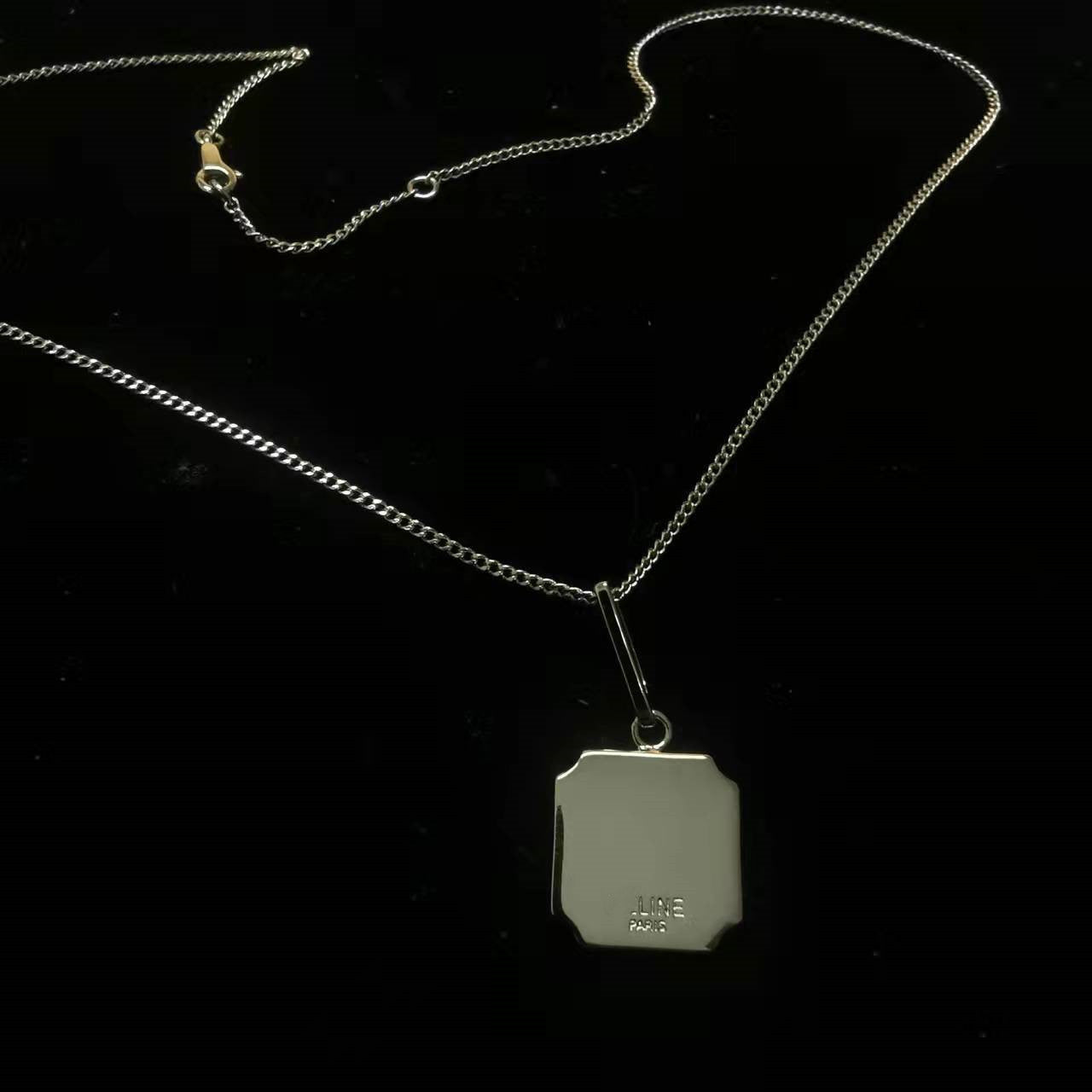 赛家22新款油压马车铭牌项链女气质光面镀金方牌锁骨链celi风颈链