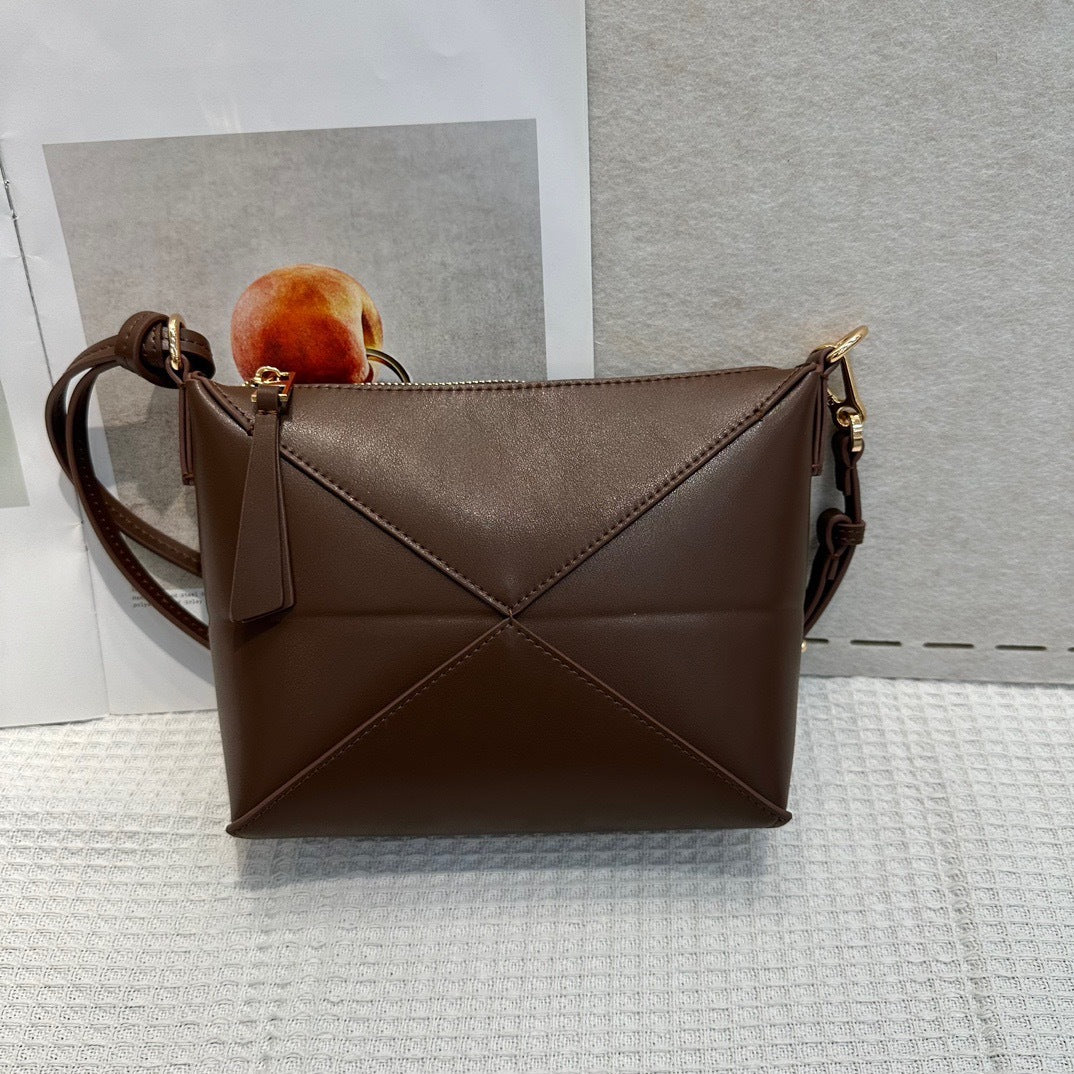 头层牛皮折叠几何包手提包法式腋下包真皮饭盒包时尚单肩斜挎包女