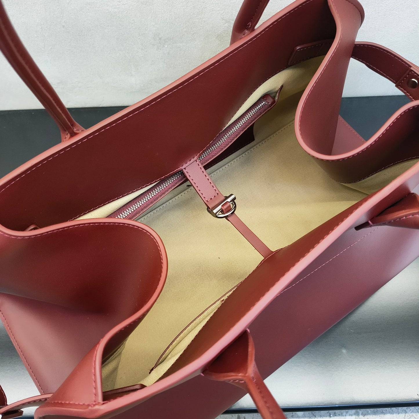 小众设计高级系列极简老钱风手提单肩斜挎女包全皮通勤大包托特包