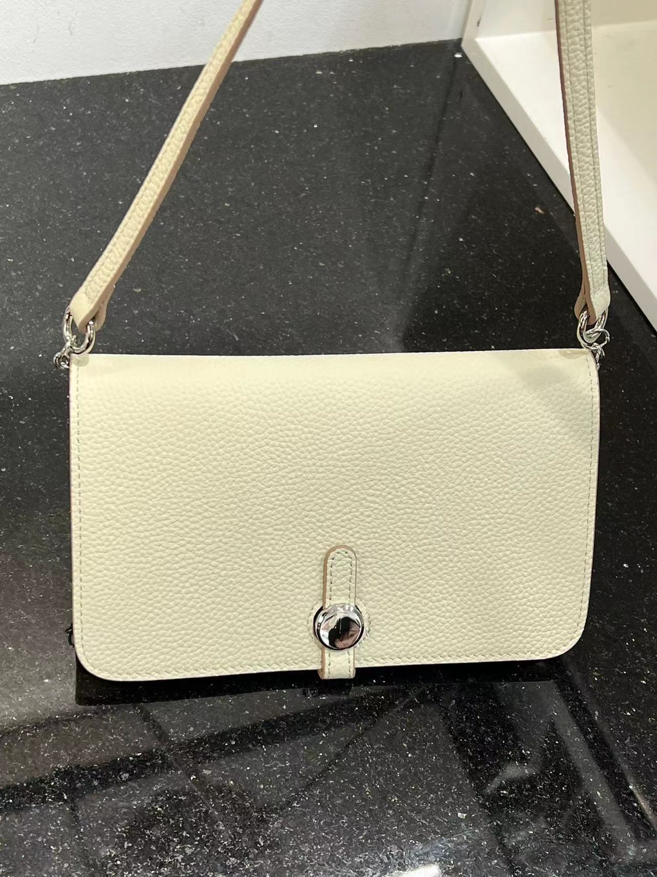 护照夹保护套2024新款真皮收纳机票本便携大容量长款钱包可放手机