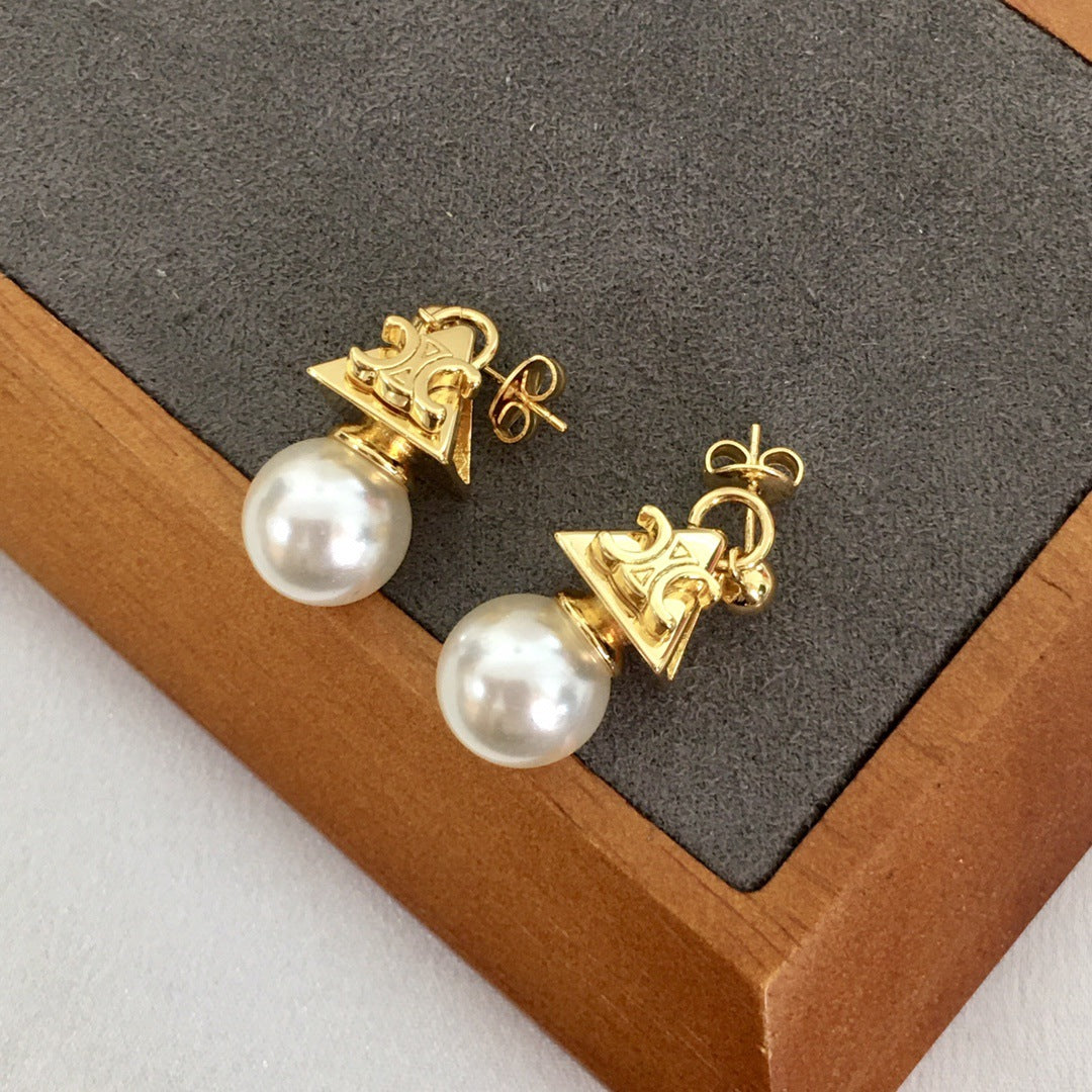 赛家新款宝塔凯旋门珍珠耳钉女高级感个性气质光面三角形耳环