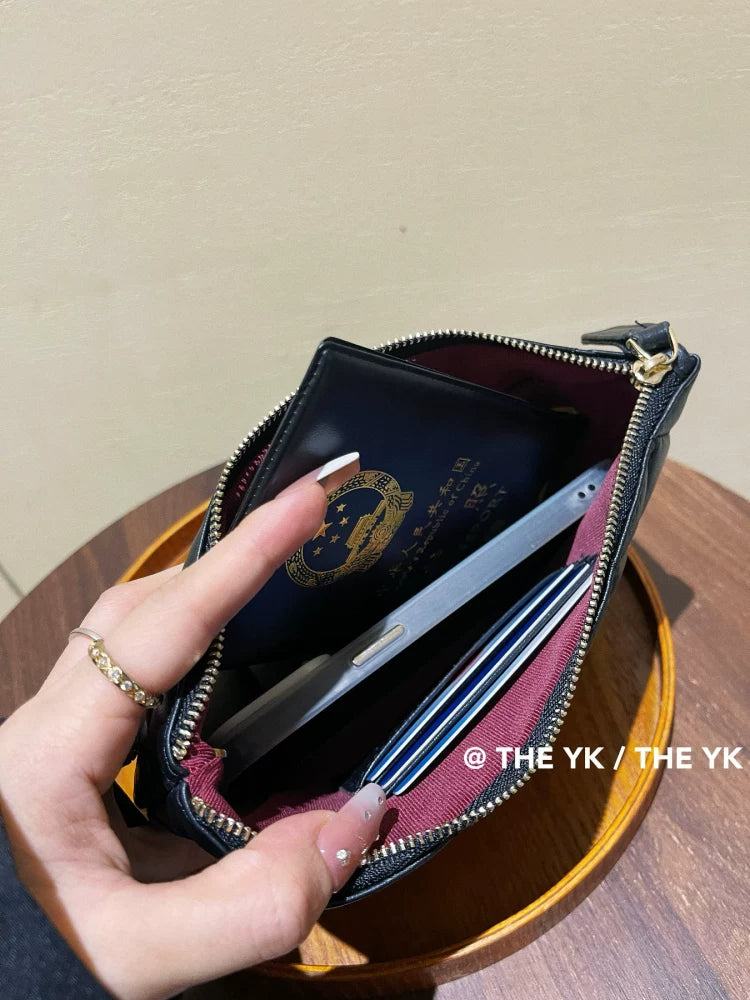 真皮小香风手拿包女手机包大容量菱格化妆包证件收纳包钥匙包钱包
