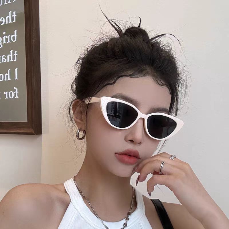 复古猫眼墨镜女高级感2025年美式辣妹网红出街显白防紫外线太阳镜