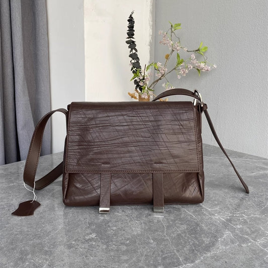 进口头层牛皮外贸出口时尚复古个性手抓纹树木纹休闲邮差包代批发