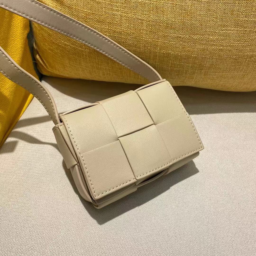 包包女2022新款小众设计mini编织小方包真皮女包单肩斜挎包轻奢