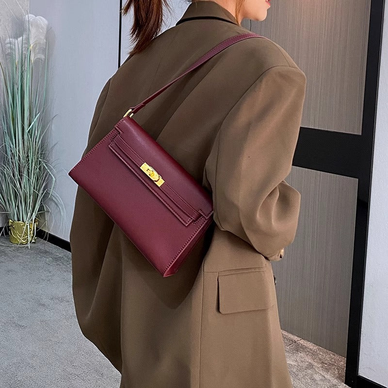 腋下包包女春夏2024新款通勤法棍包斜挎包高级质感复古单肩凯莉包