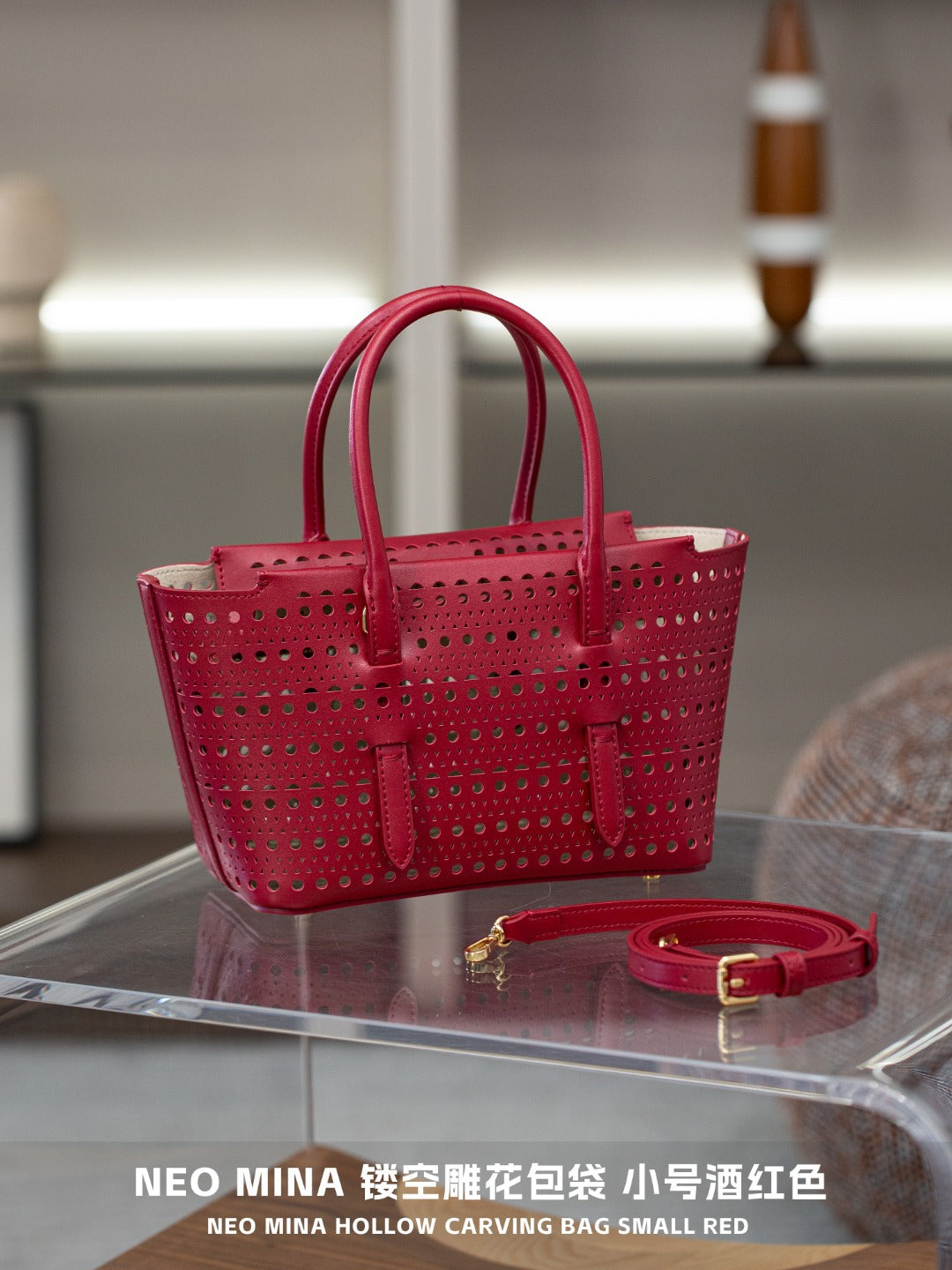 保黛2025轻奢时尚百搭复古镂空手提包枕头包通勤包斜挎单肩包