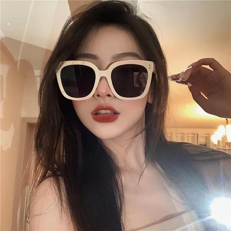 2025年时尚gm墨镜女士出街优雅显脸小太阳镜韩版方框遮阳太阳眼镜
