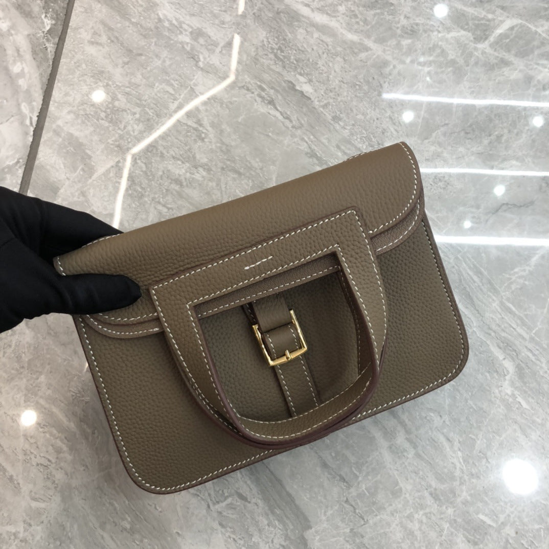 2024新马蹄包时尚单肩斜跨手提荔枝纹头层牛皮休闲真皮女包哈赞包