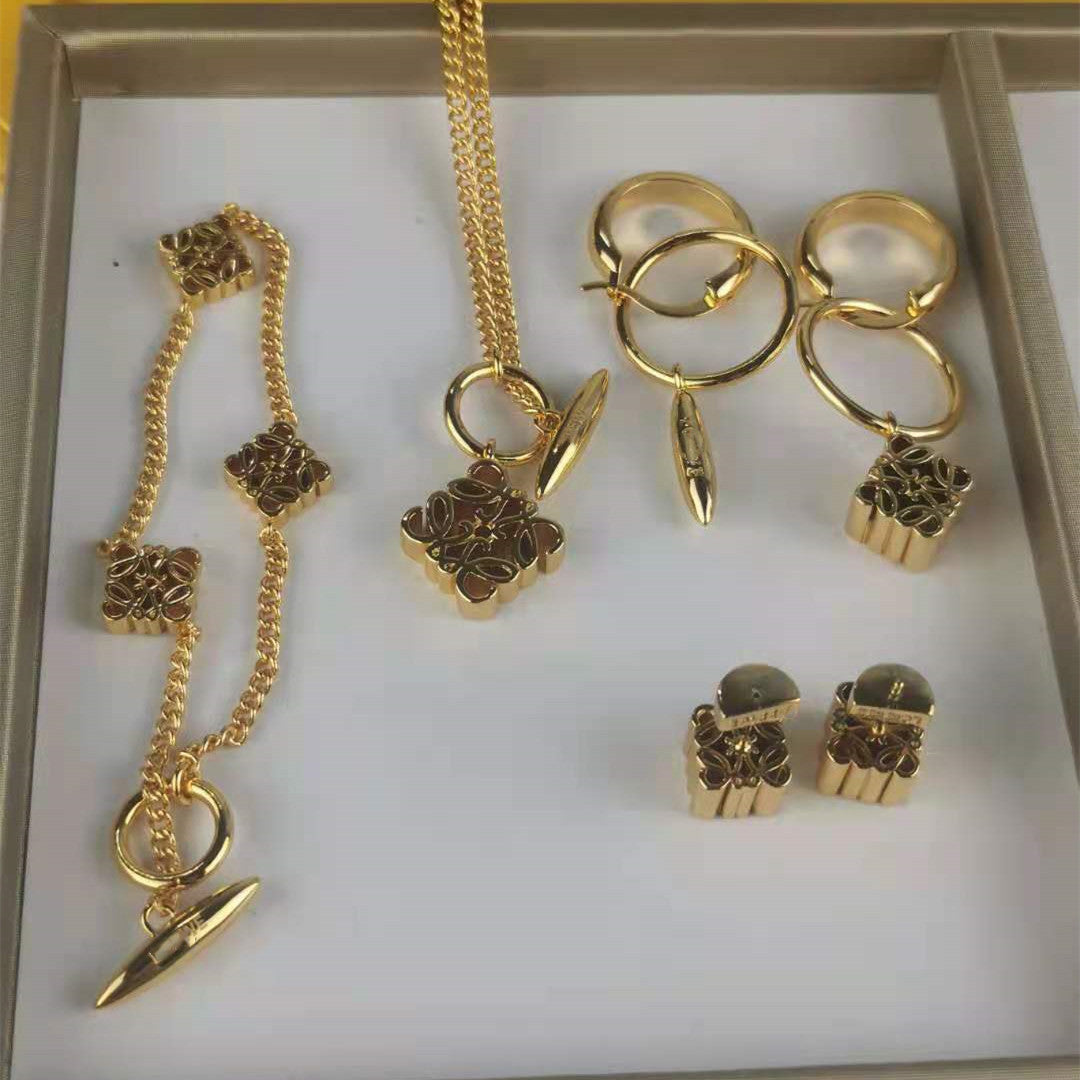 罗家新款镂空手链项链耳环气质高级感缠丝立体吊坠镂空月饼手链女