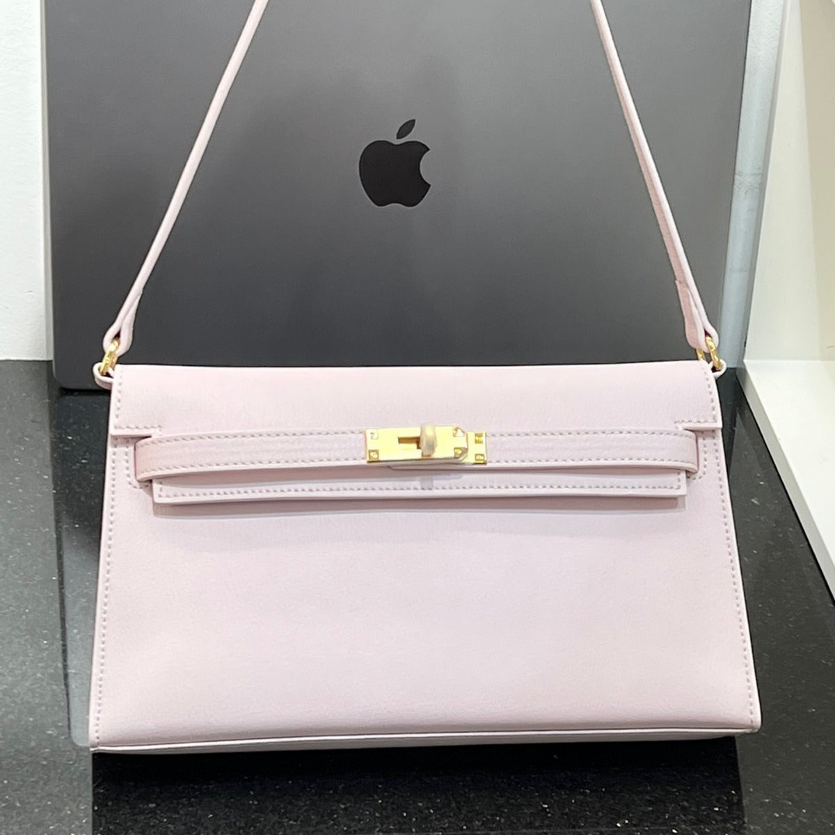 真皮牛皮凯莉包包女百搭单肩腋下包高级感2024新款复古手提法棍包