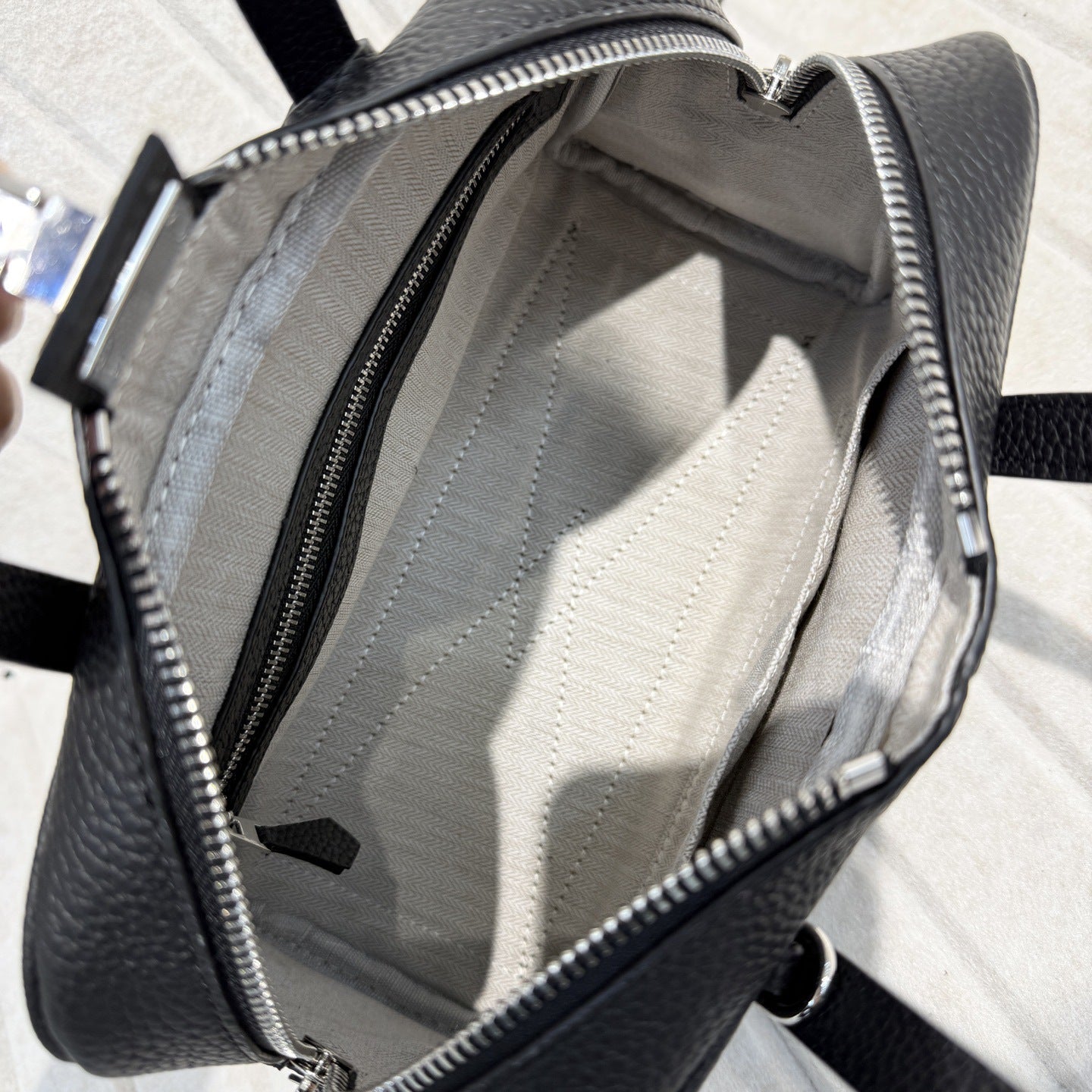 2025新款高端TC皮牛皮维多利亚真皮女包简约保龄球腋下包手提斜挎