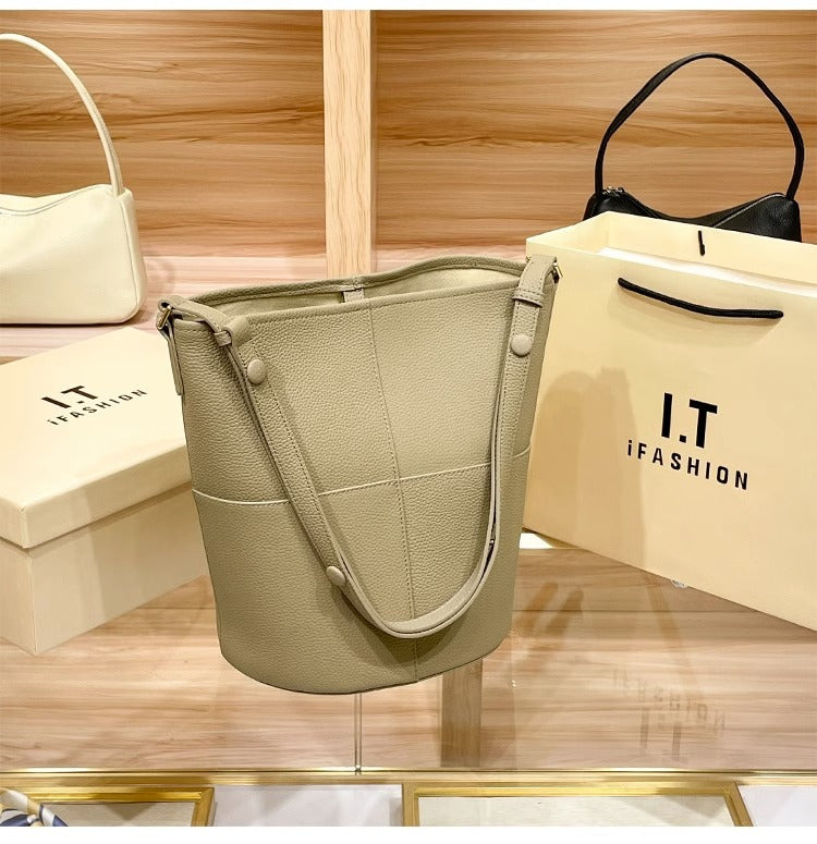 avale 软糯头层牛皮水桶包托特包慵懒风时尚女通勤包单肩斜挎休闲