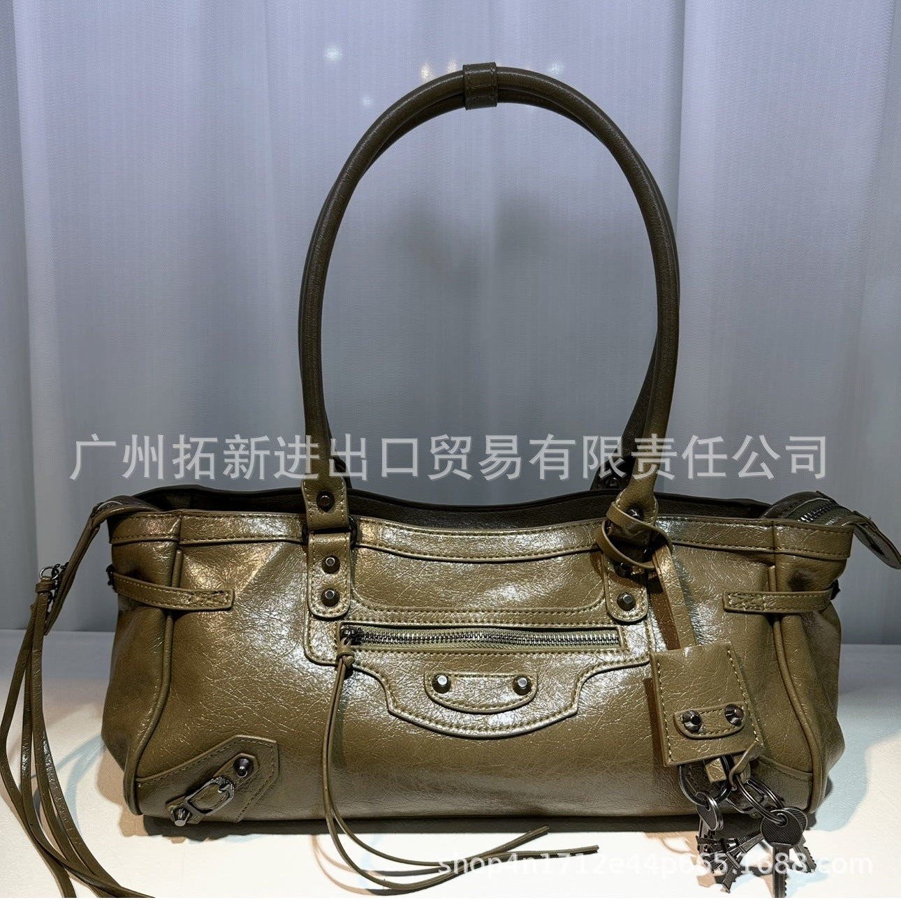 跨境新爆款B家lecity横款法棍铆钉流苏单肩包手提包包时髦简约女