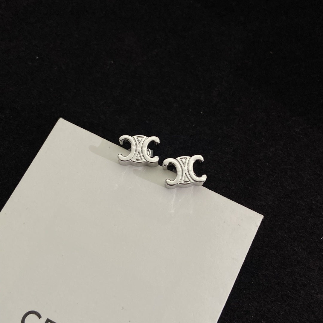 24新款凯旋门珍珠耳钉女高级感气质黄铜镀金爱心树脂耳环