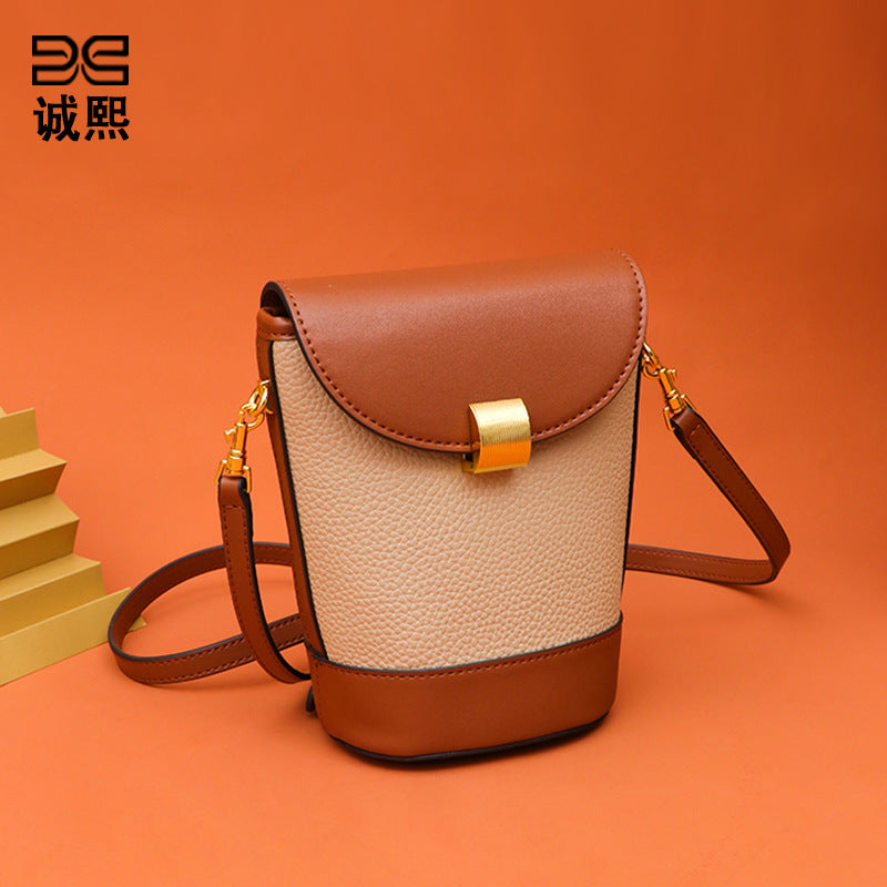 水桶包女简约大容量小众时尚拼接单肩包通勤高级感小众女士斜跨包