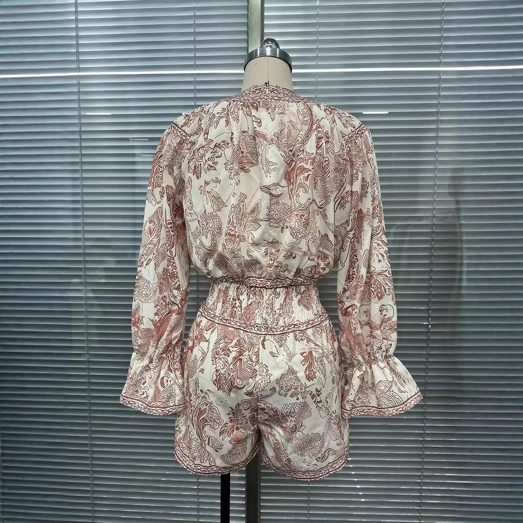 XQY1381-YS亚马逊v领印花休闲度假长袖女装跨境