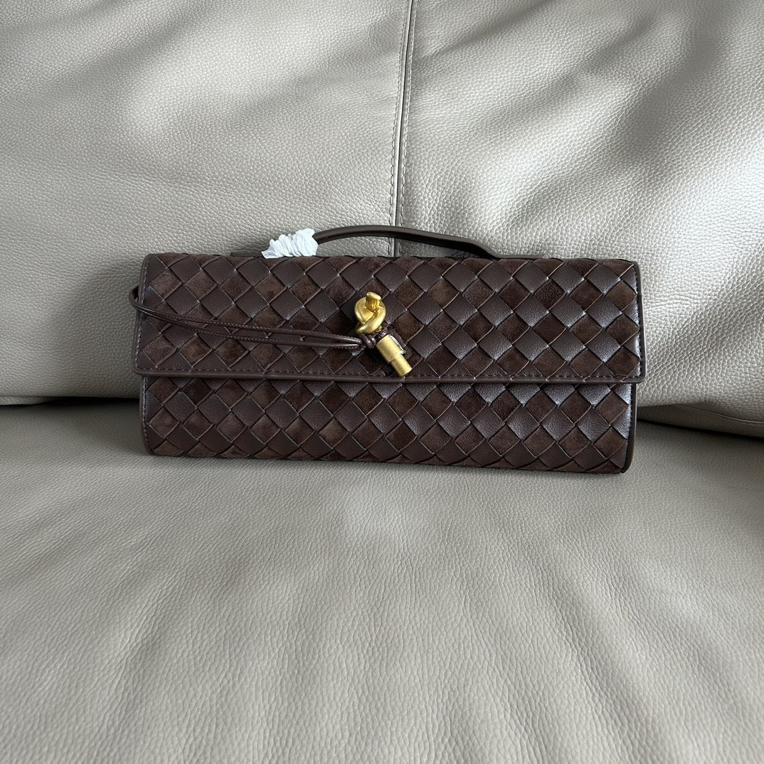 2024高级感真皮通勤法棍包秋冬百搭斜挎包女大容量菱格编织腋下包