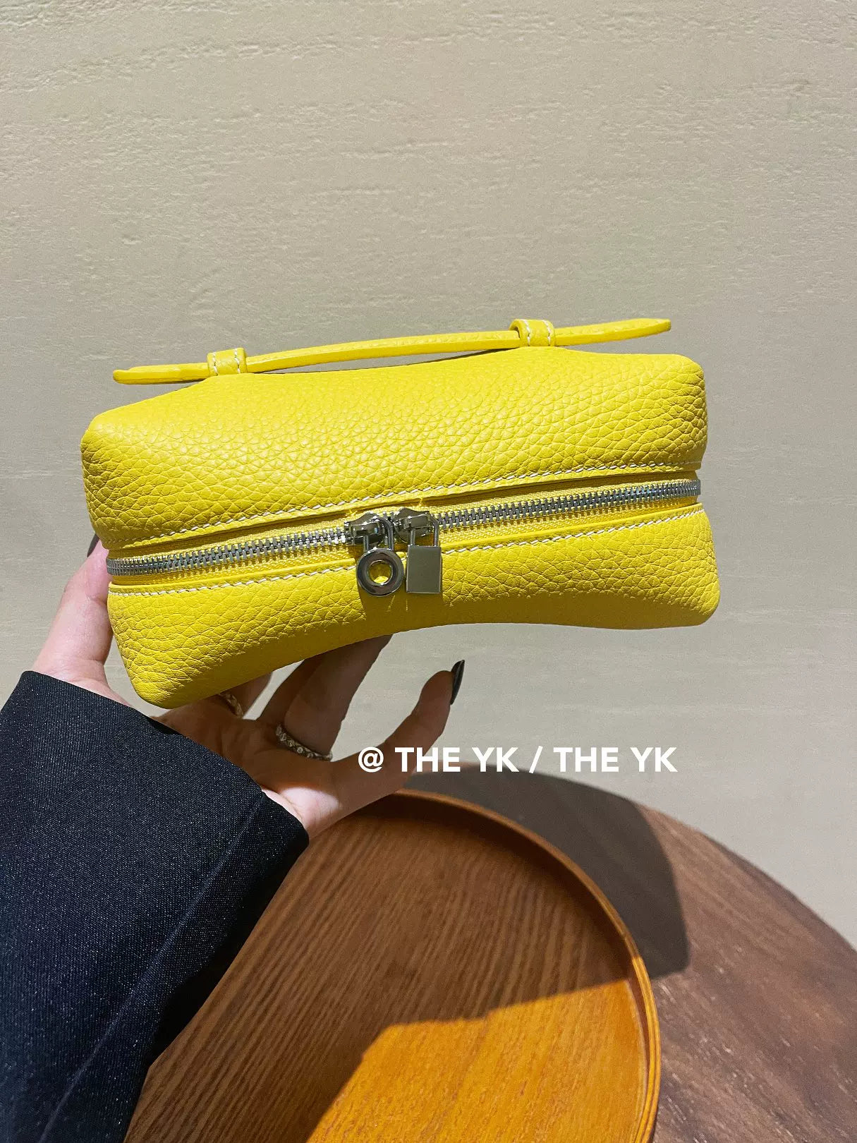 真皮化妆包饭盒包女便携式旅行洗漱包化妆品收纳包单肩斜挎链条包