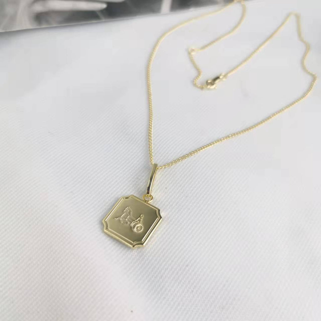 赛家22新款油压马车铭牌项链女气质光面镀金方牌锁骨链celi风颈链