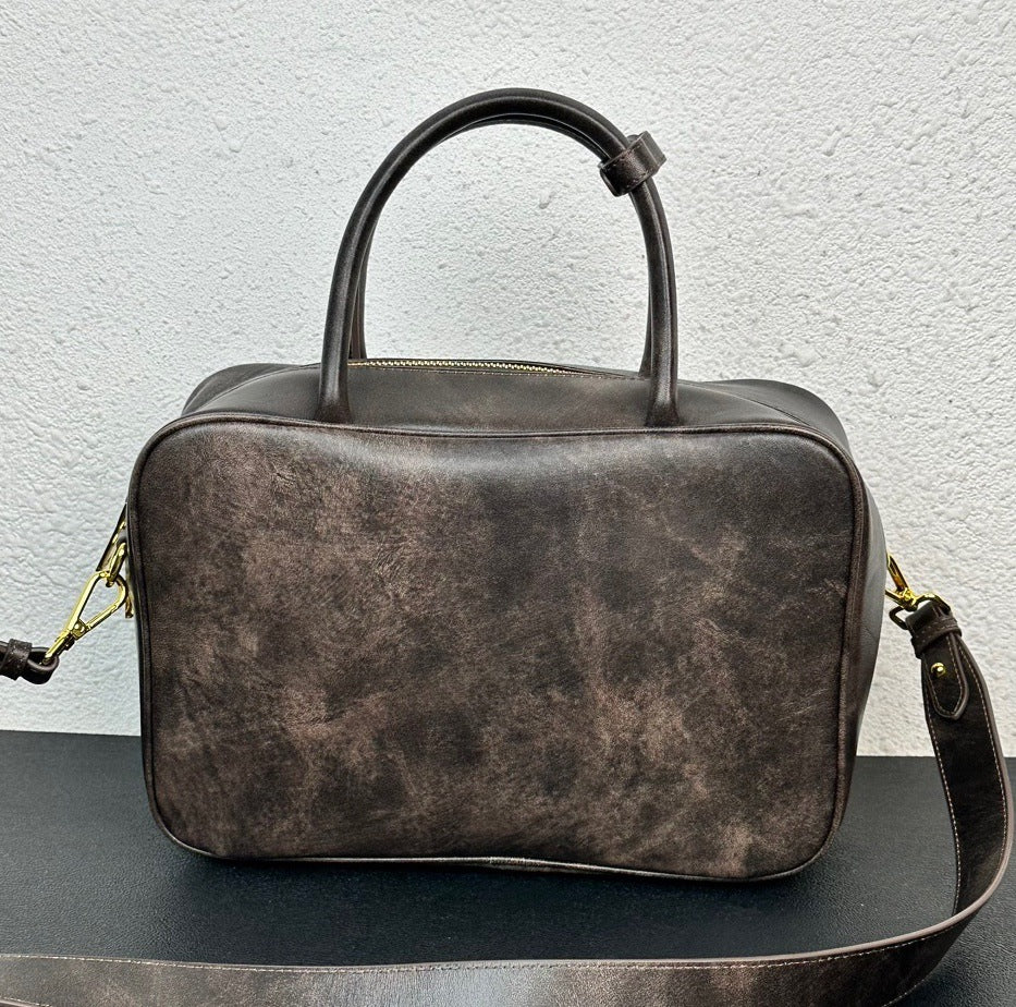 旅行包复古做旧公文包大容量通勤电脑包单肩斜挎真皮保龄球女包