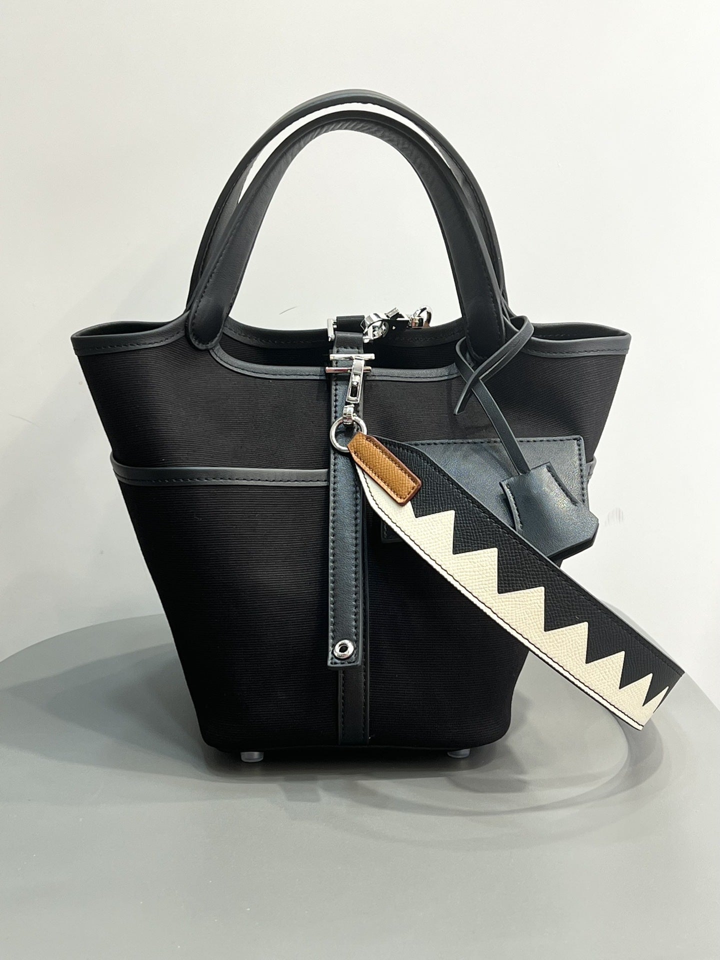 小众设计蜡线菜篮子帆布拼接平纹真牛皮口袋包手提手拎女包水桶包