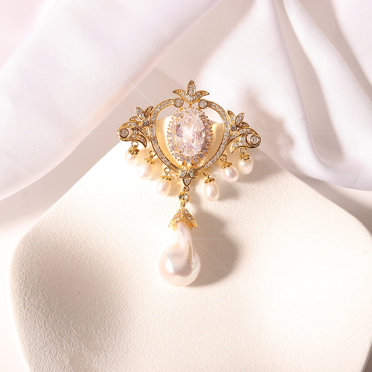 巴洛克宫廷珍珠胸针女高级感高端小众批发高档别针气质衣服西装