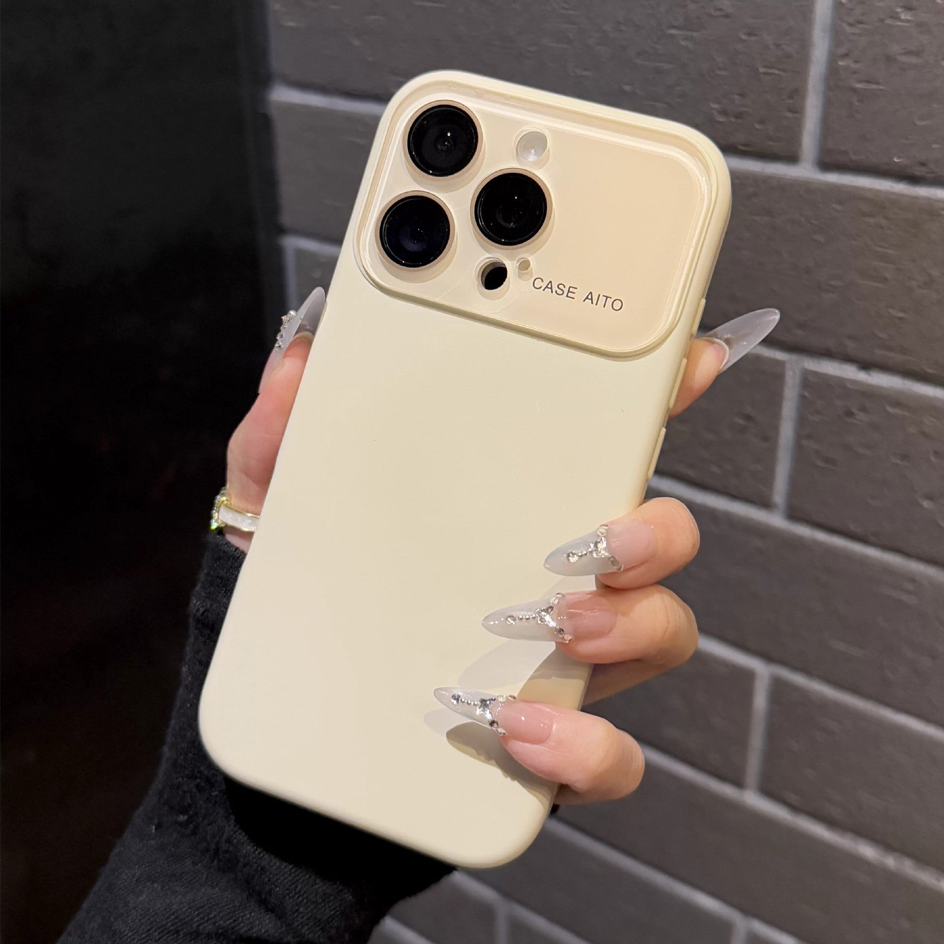 ins风跨境爆款液态大视窗苹果17Promax手机壳纯色iPhone16软硅胶