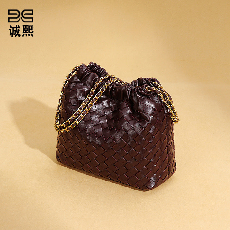 高级感小香风编织包链条单肩腋下斜挎包云朵饺子包女士手提水桶包