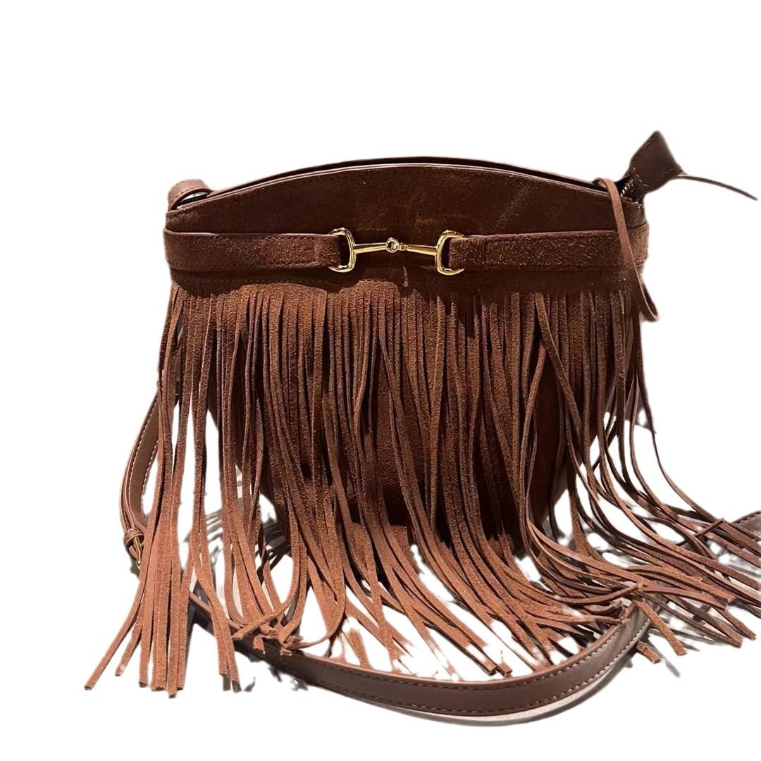 2023新款文艺复古真皮流苏包女斜挎 翻毛牛皮麂皮单肩水桶包