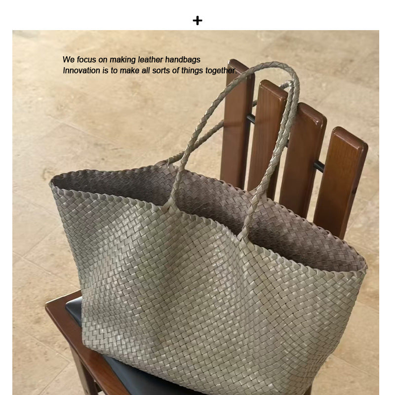 2025大容量马卡龙伴手礼女士手提包女士单肩包手工编织pvc菜篮子