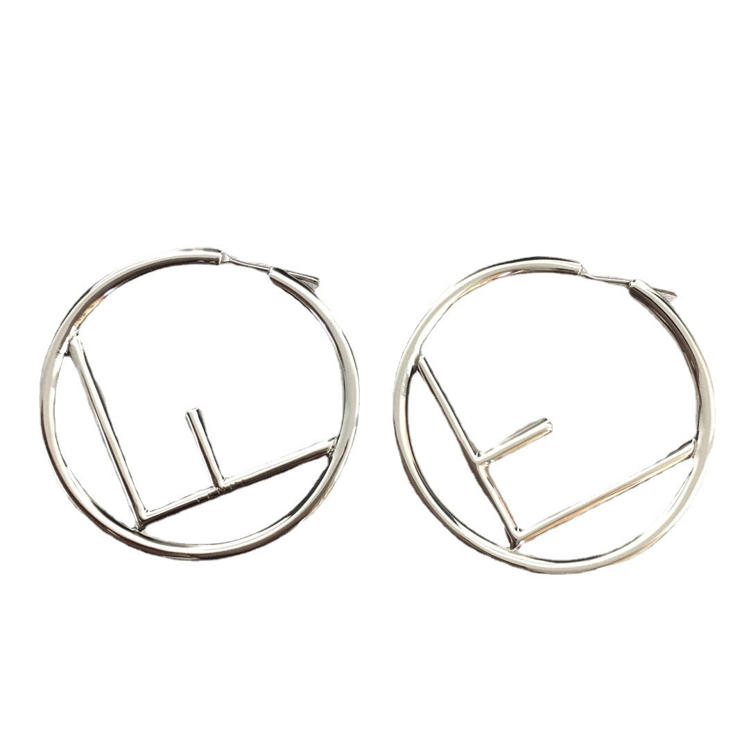 新款小众设计F字母圆圈耳环女高级感个性气质欧美风镶钻耳圈批发