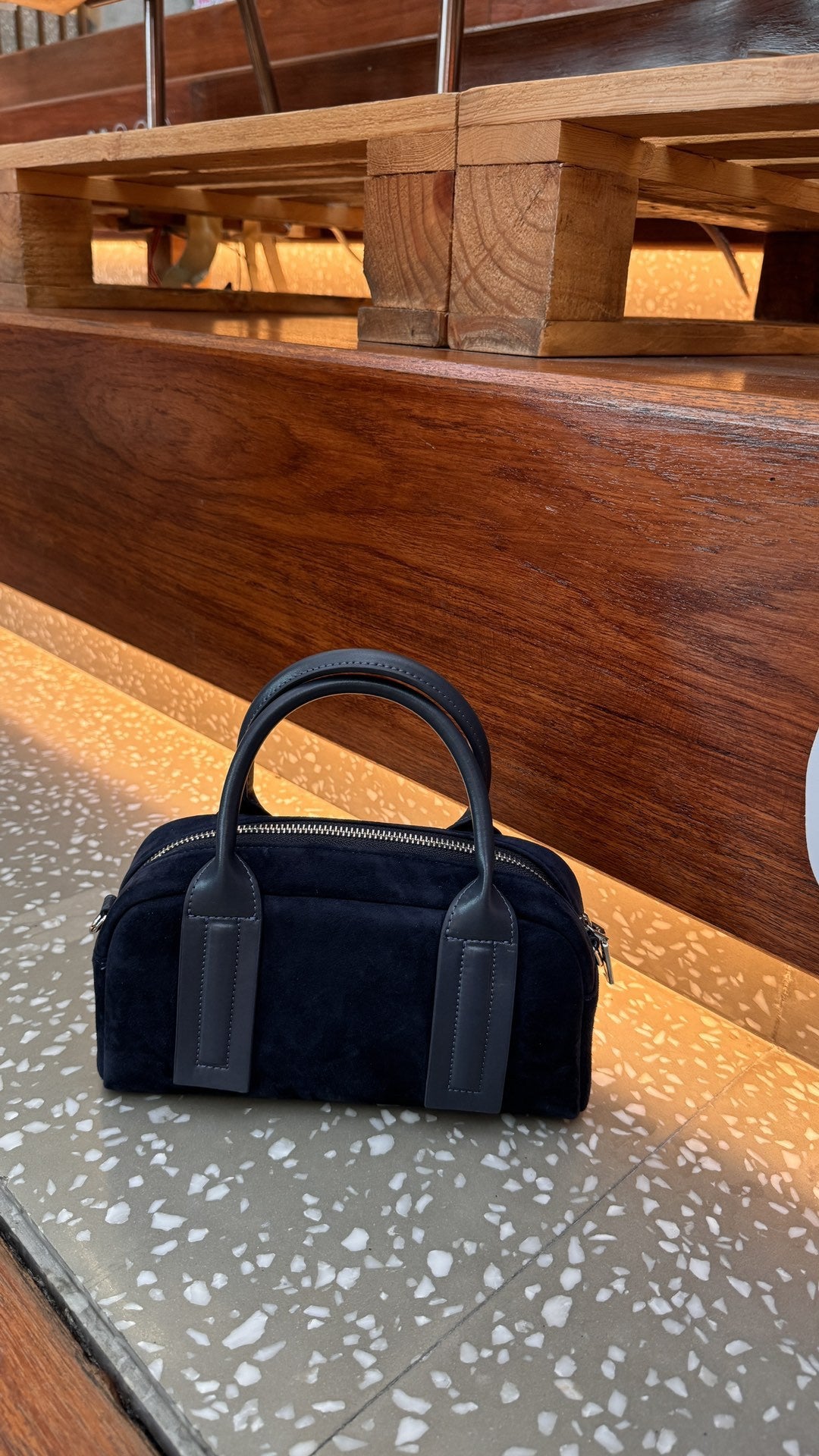 2024秋冬新款复古小众设计麂皮绒波士顿枕头包时尚单肩斜挎手提包