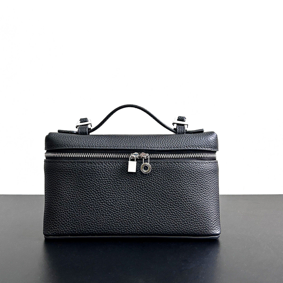 手拎单肩腋下包包女春夏2023新款小众设计高级感百搭通勤小斜挎包