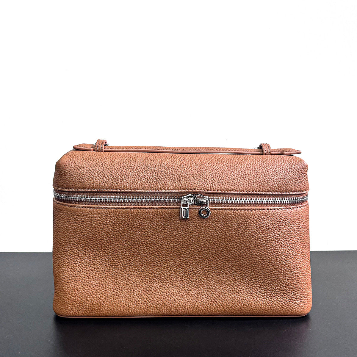 手拎单肩腋下包包女春夏2023新款小众设计高级感百搭通勤小斜挎包