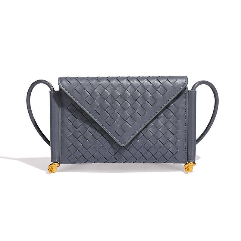 夏季洋气百搭编织女包简约休闲单肩斜跨邮差包新款潮流手拿信封包