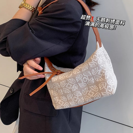 罗家时尚天鹅刺绣医生包包2023秋冬款女包帆布单肩手提休闲秋腋下