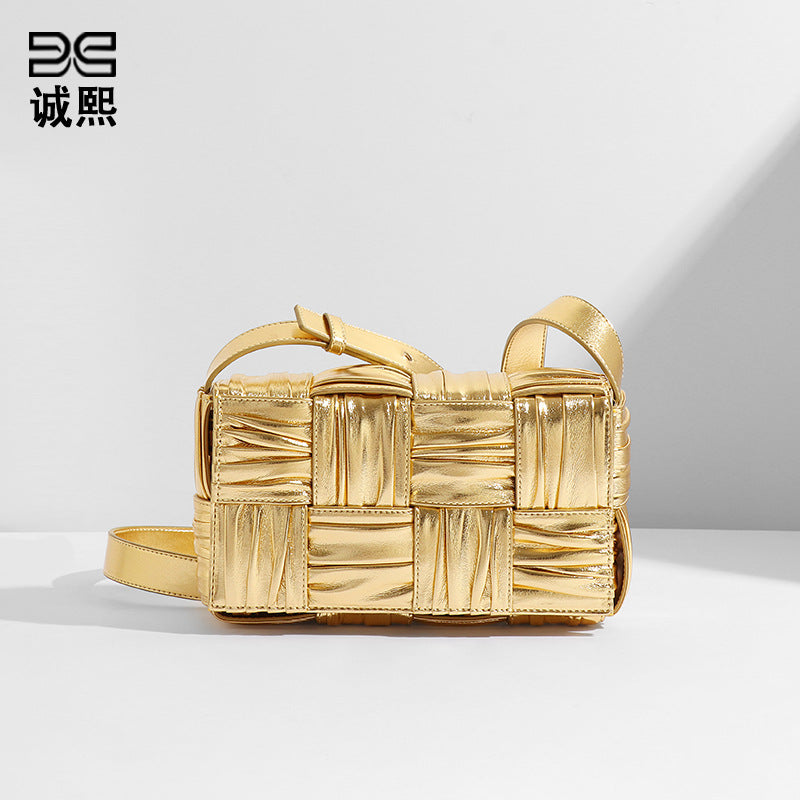 工厂直销高质量高档轻奢风金属感金色编织枕头包小方包单肩斜挎包