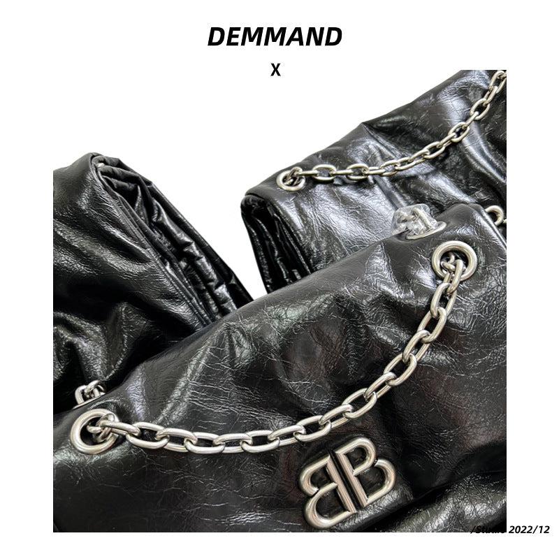 小众设计褶皱羽绒邮差包2023新款大容量甜酷女孩斜挎包单肩大包女