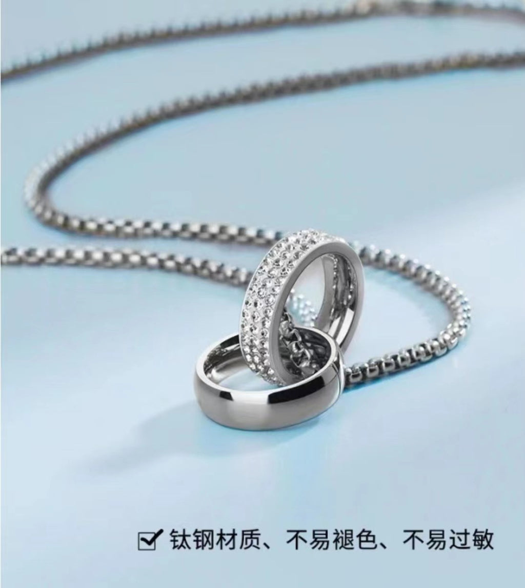 时尚钛钢双圈环项链 抖音嘻哈ins潮男个性满钻吊坠长款毛衣链配饰