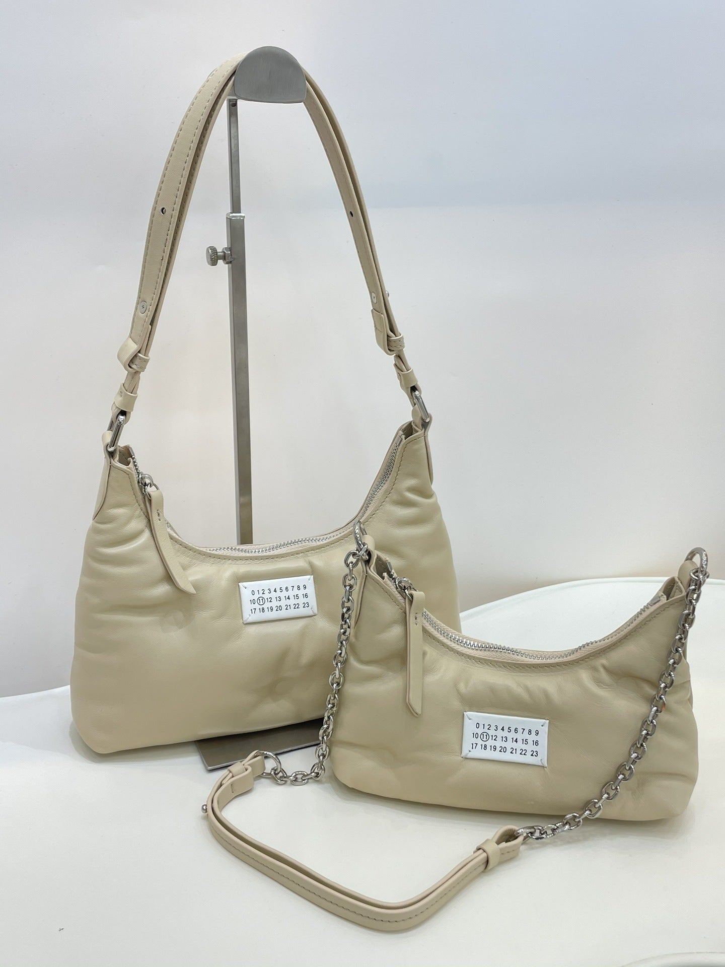 小众设计云朵褶皱羊皮饺子包女春夏新款链条数字女包单肩腋下包