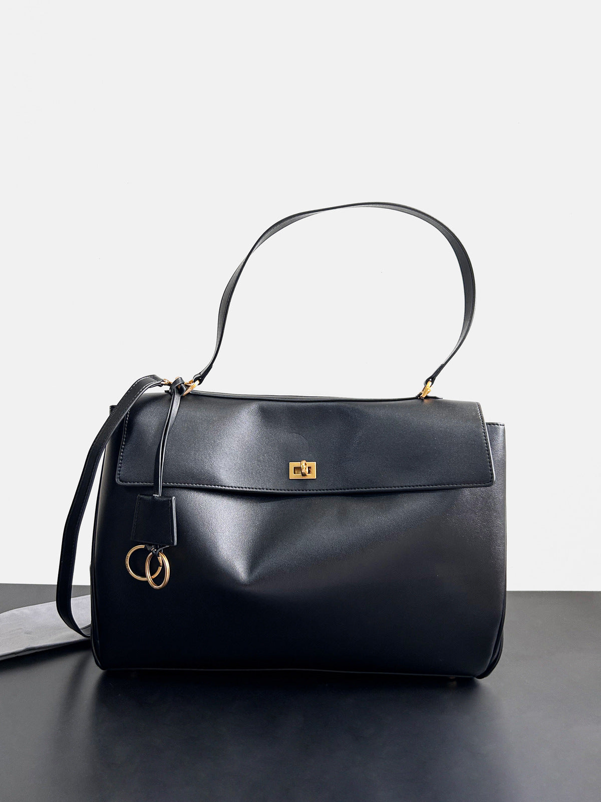 大气时尚锁扣牛皮女包2024新款链条轻便质感洋气真皮软皮斜挎包包