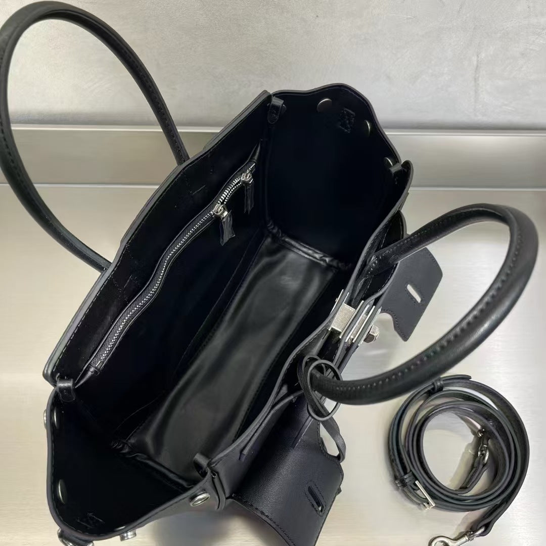 小众设计高级感大容量托特包2025新款时尚百搭通勤单肩手提腋下包