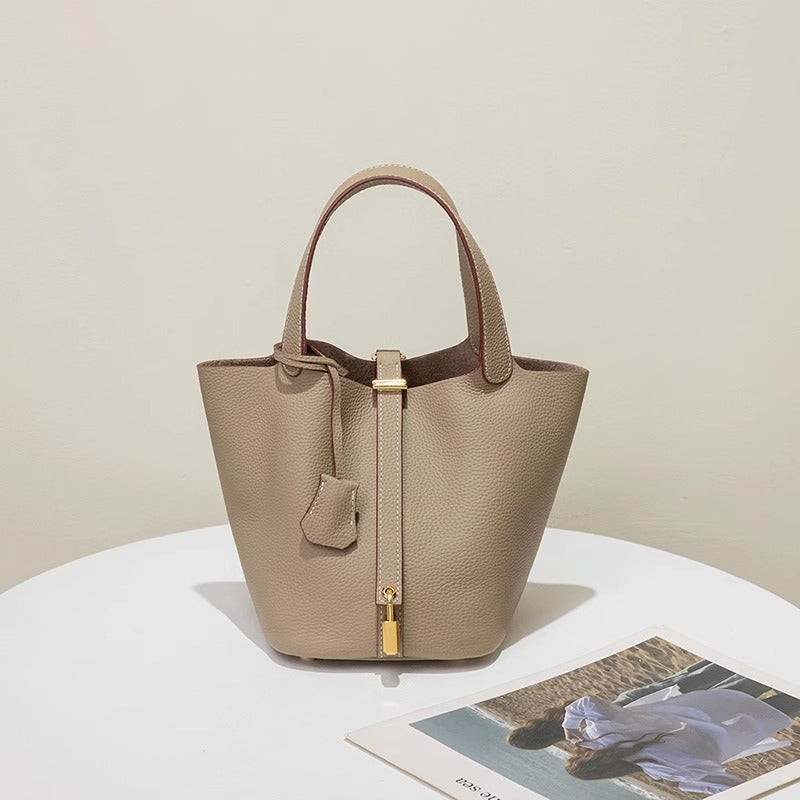 香港代购包包2023新款水桶包菜篮子女包真皮手提包妈咪包新娘婚包