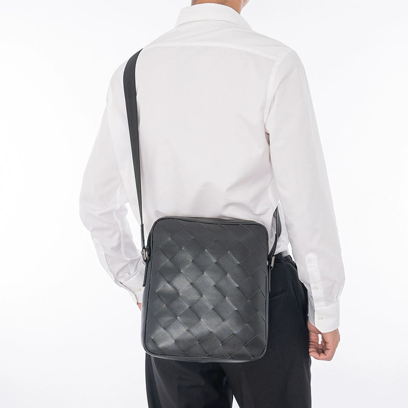 X&BV男包单肩包真皮休闲竖款编织商务男士斜挎包新款时尚潮流背包